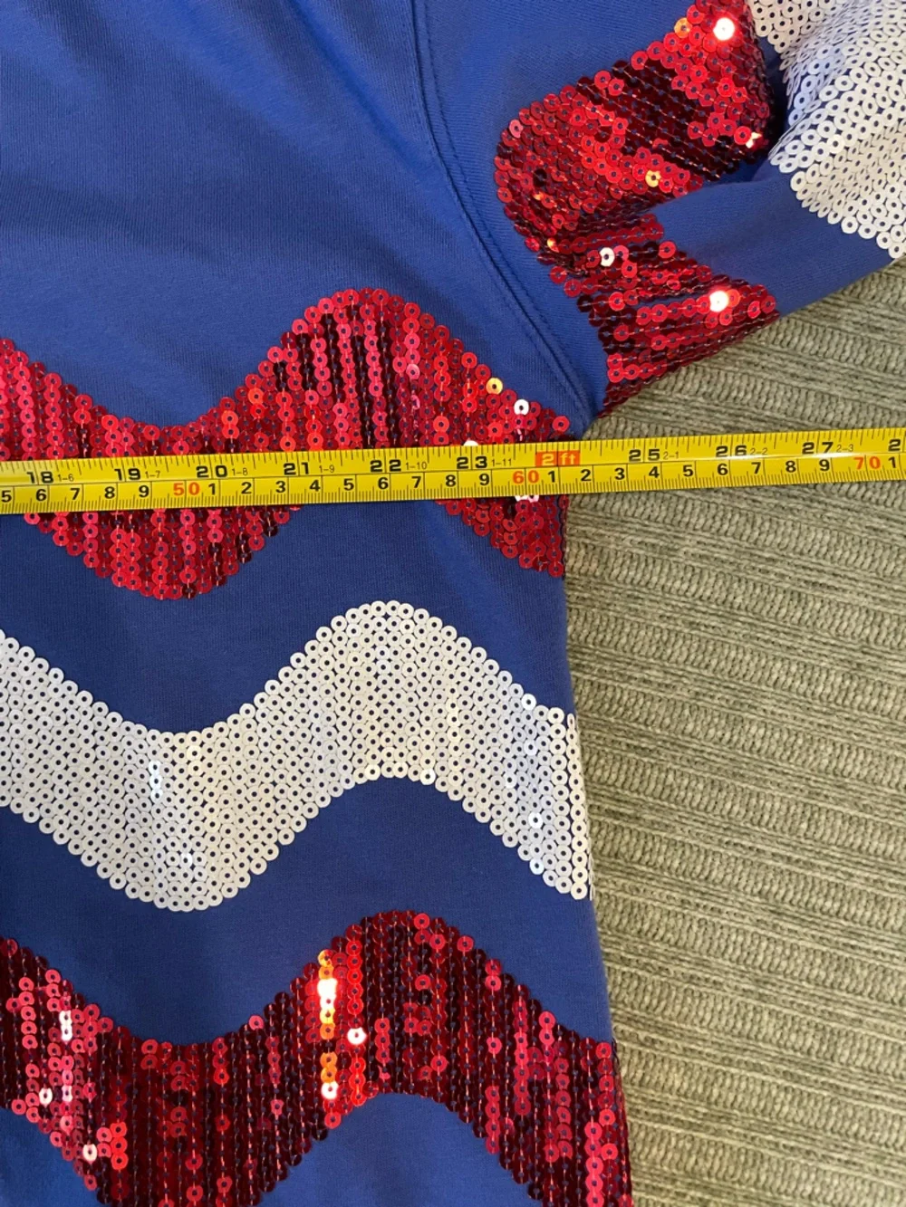 Fantastic Fawn Blue Sweatshirt w/Red and White Sequin Waves, Size L - Picture 8 of 8